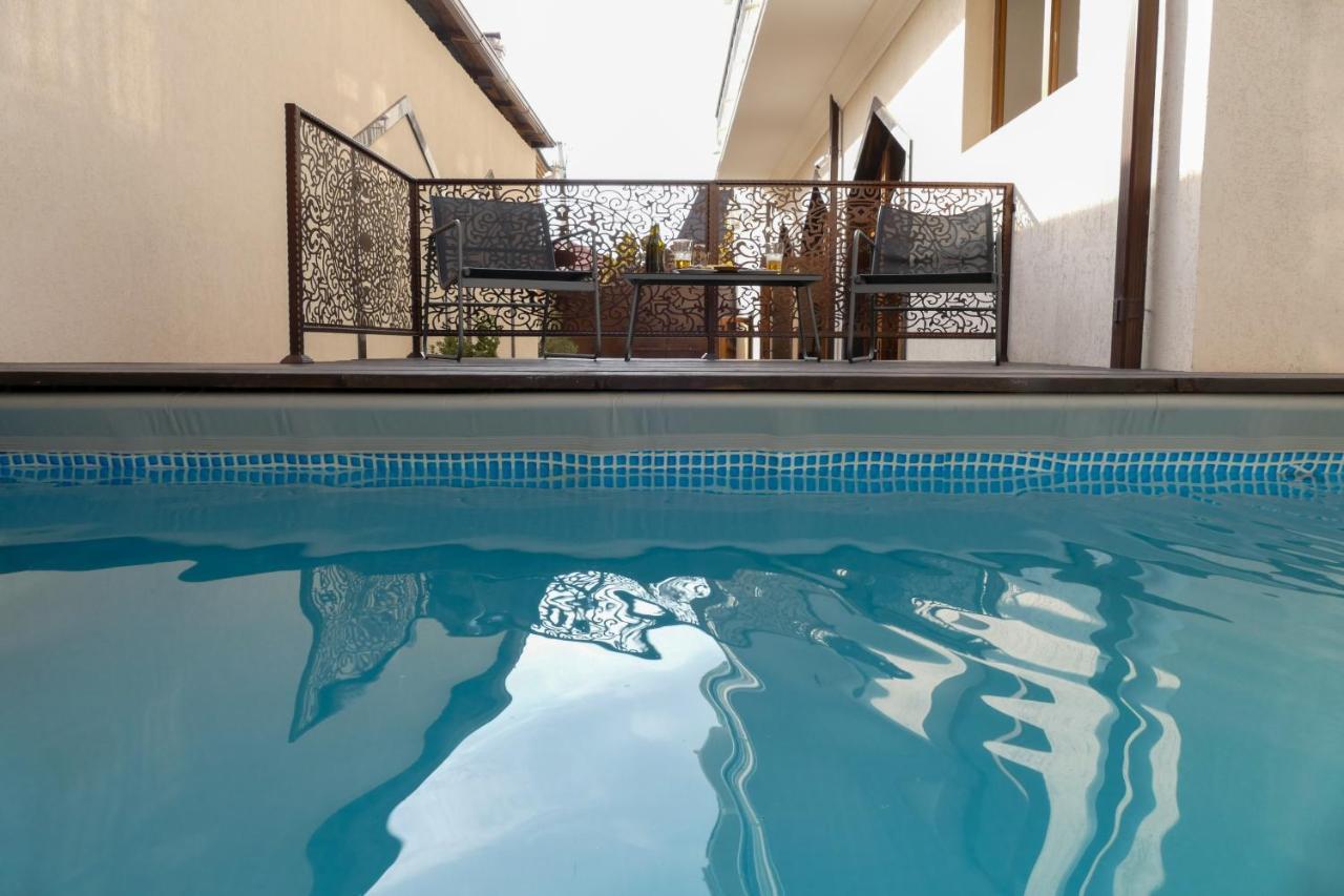 סוקהום Garuda Boutique Hotel מראה חיצוני תמונה