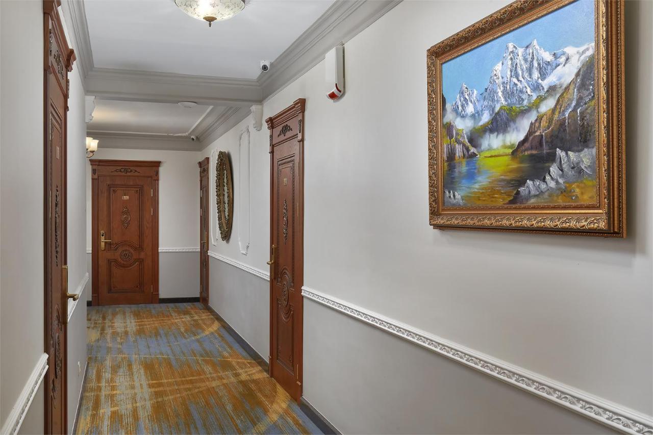 סוקהום Garuda Boutique Hotel מראה חיצוני תמונה