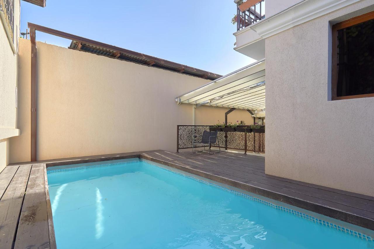 סוקהום Garuda Boutique Hotel מראה חיצוני תמונה