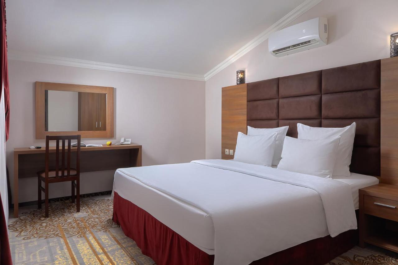 סוקהום Garuda Boutique Hotel מראה חיצוני תמונה