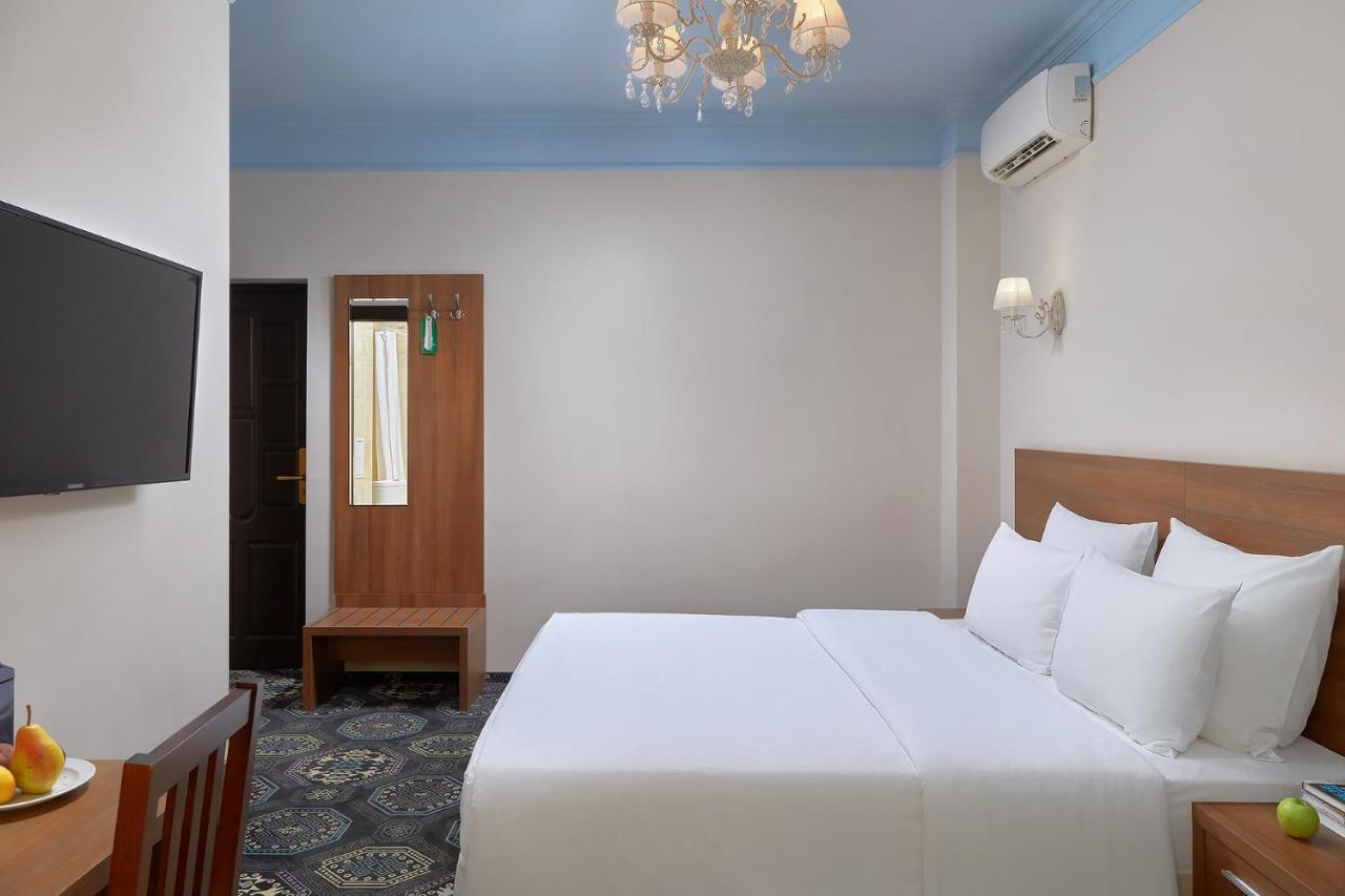 סוקהום Garuda Boutique Hotel מראה חיצוני תמונה