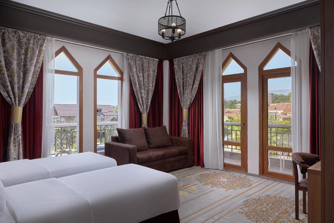 סוקהום Garuda Boutique Hotel מראה חיצוני תמונה