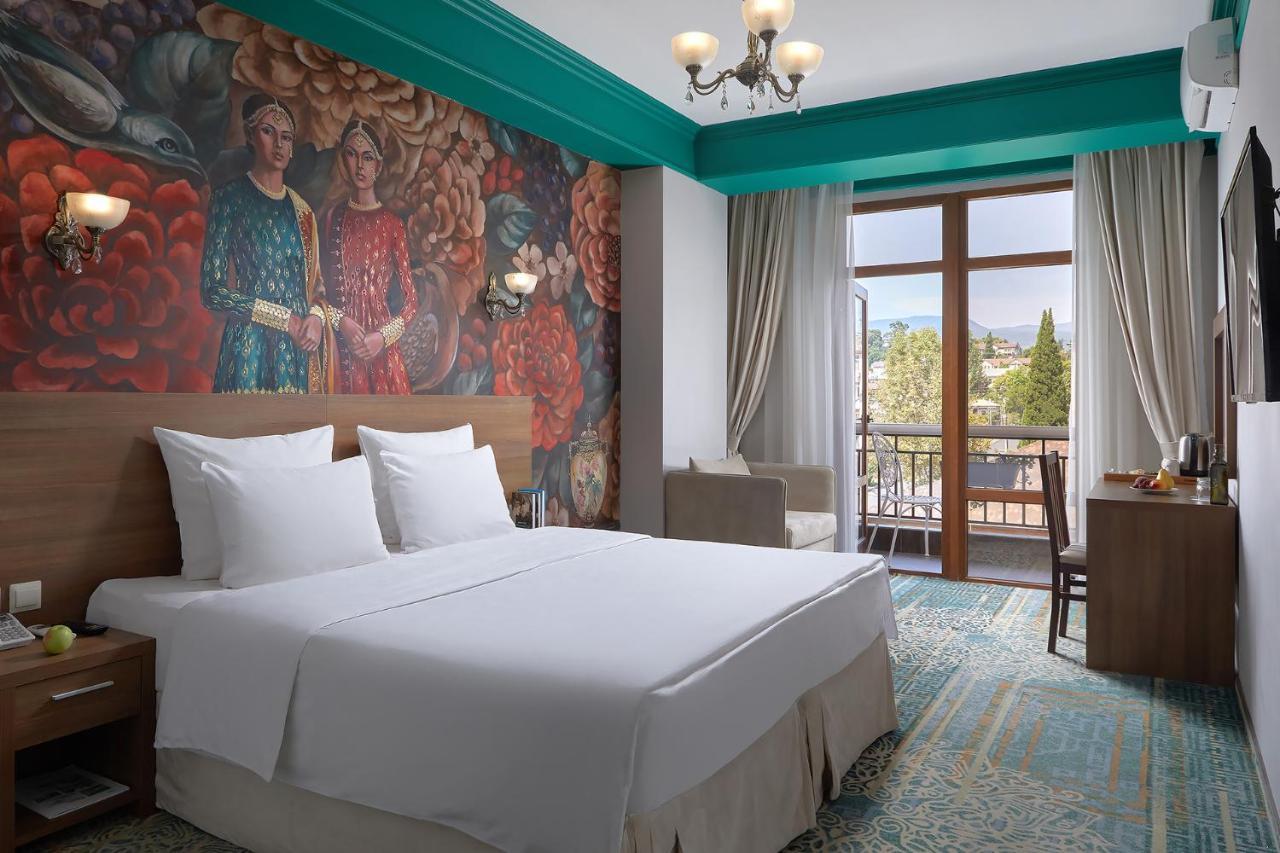 סוקהום Garuda Boutique Hotel מראה חיצוני תמונה